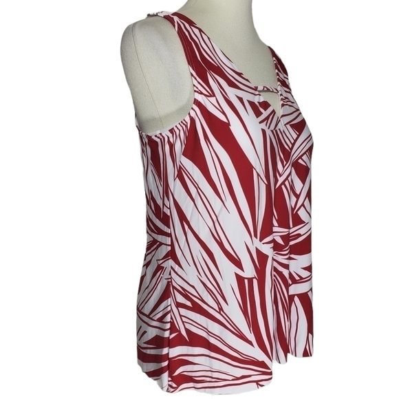 Dreamsuit Front Cut Out Sleeveless Floral Tankini - Picture 5 of 8